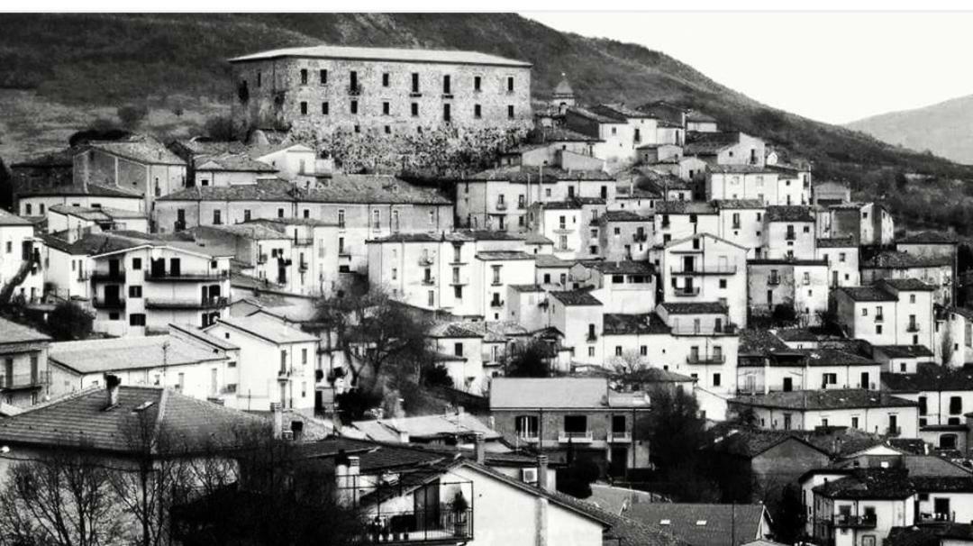 Hotel Il Volturino Calvello Eksteriør billede